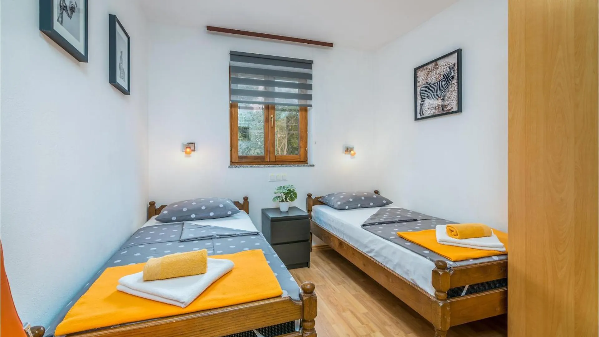 Stunning Apartment In Njivice With Wifi